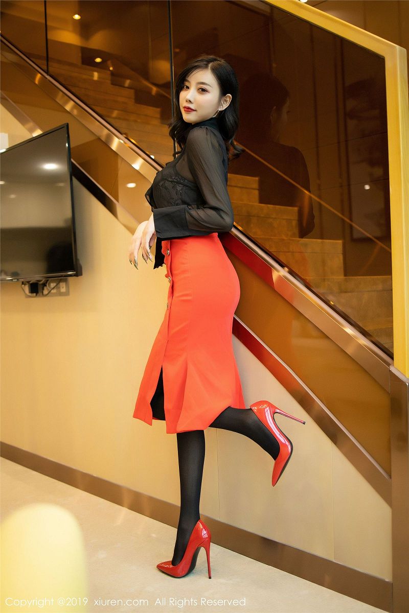 图片[4]-[秀人XIUREN] 2019.11.07 NO.1778 极致穿透力的视觉魅惑 杨晨晨sugar-芒果图库