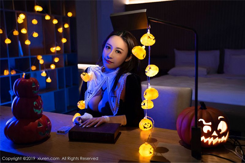 [秀人XIUREN] 2019.11.25 NO.1802 周井空-芒果图库