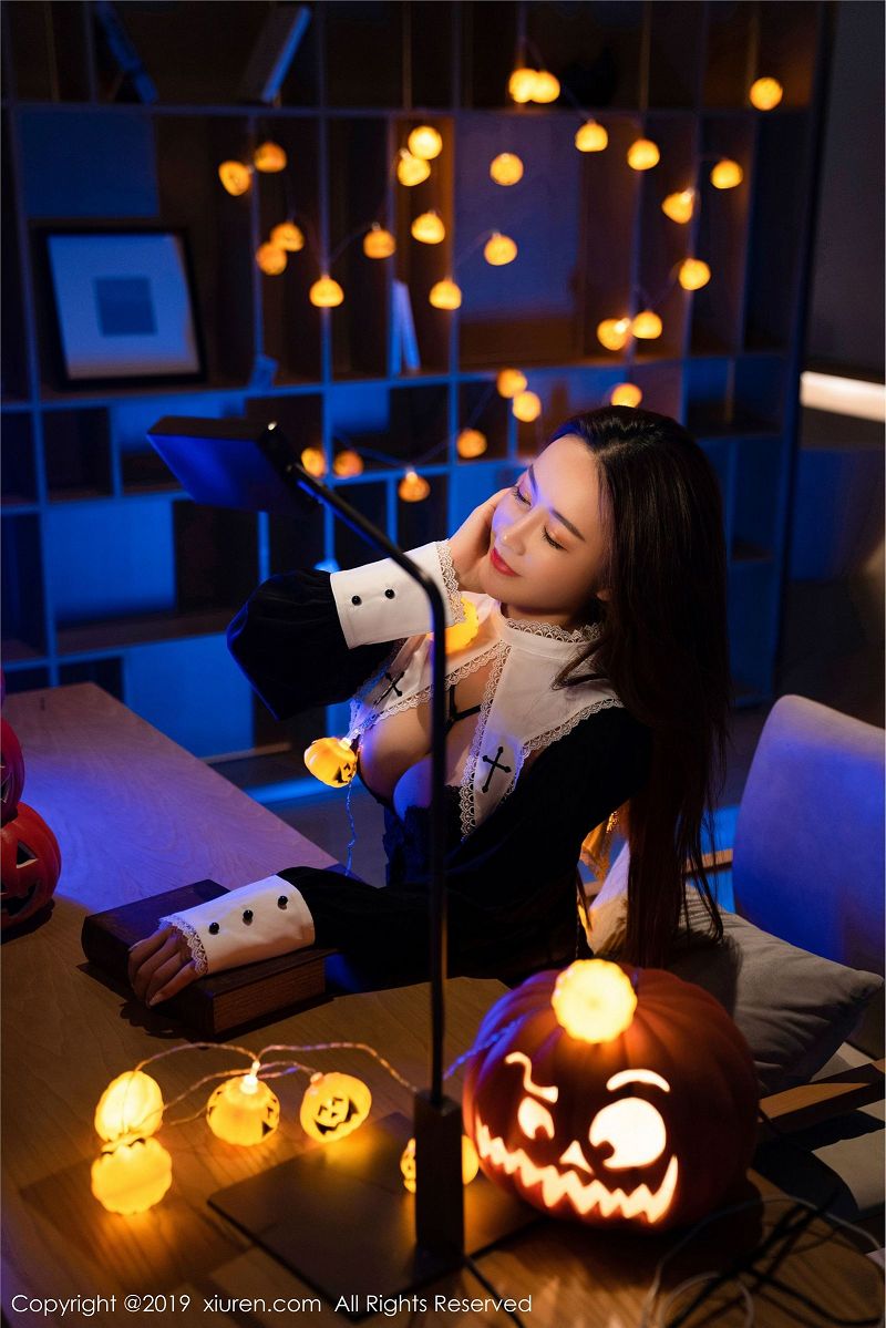 图片[2]-[秀人XIUREN] 2019.11.25 NO.1802 周井空-芒果图库