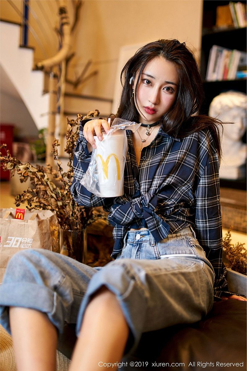 [秀人XIUREN] 2019.12.12 NO.1847 Betty林子欣-芒果图库