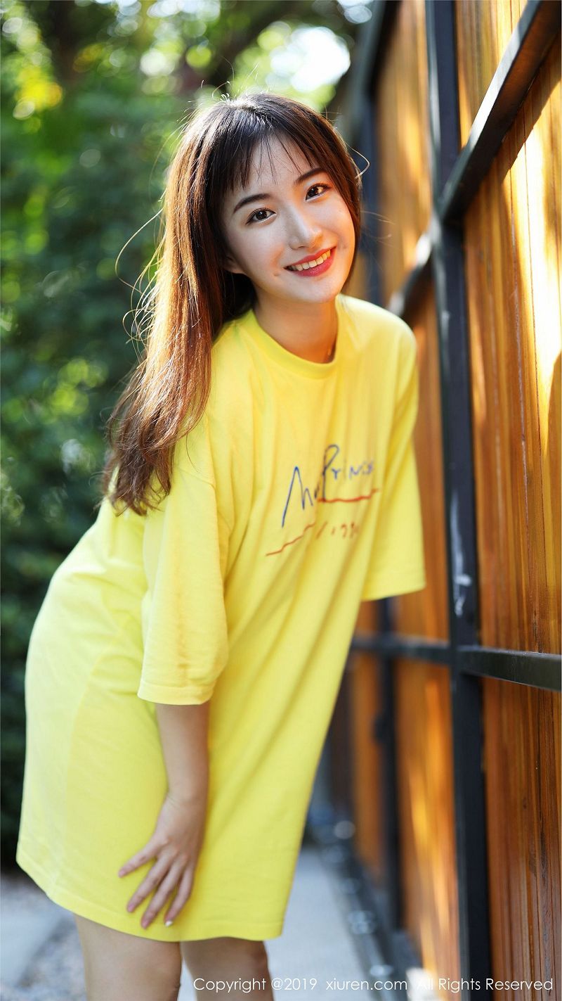 [秀人XIUREN] 2019.12.30 NO.1892 室外小清新 艺儿拿铁-芒果图库