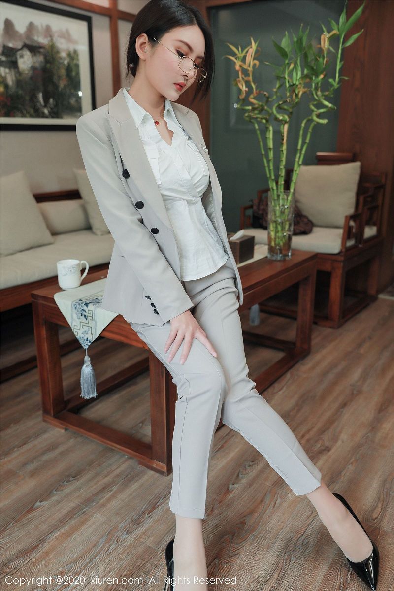 图片[3]-[秀人XIUREN] 2020.03.25 NO.2098 Emily顾奈奈-芒果图库