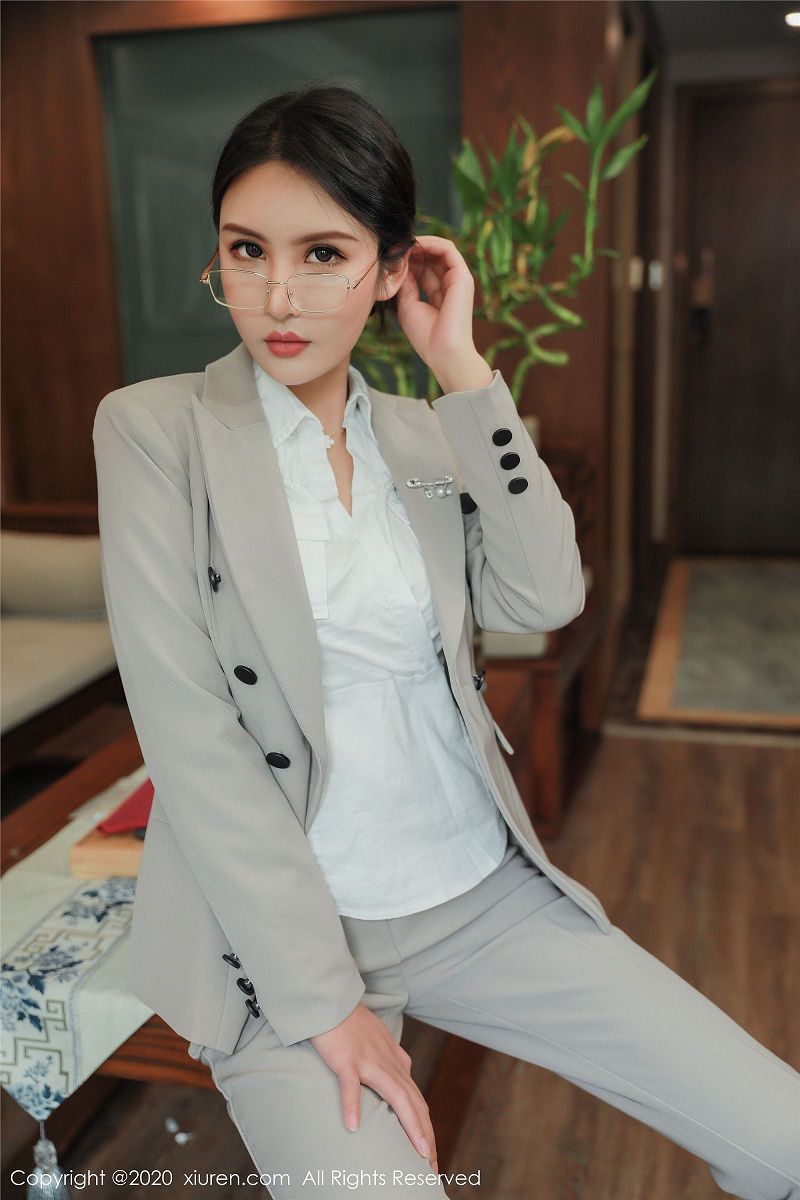 图片[5]-[秀人XIUREN] 2020.03.25 NO.2098 Emily顾奈奈-芒果图库