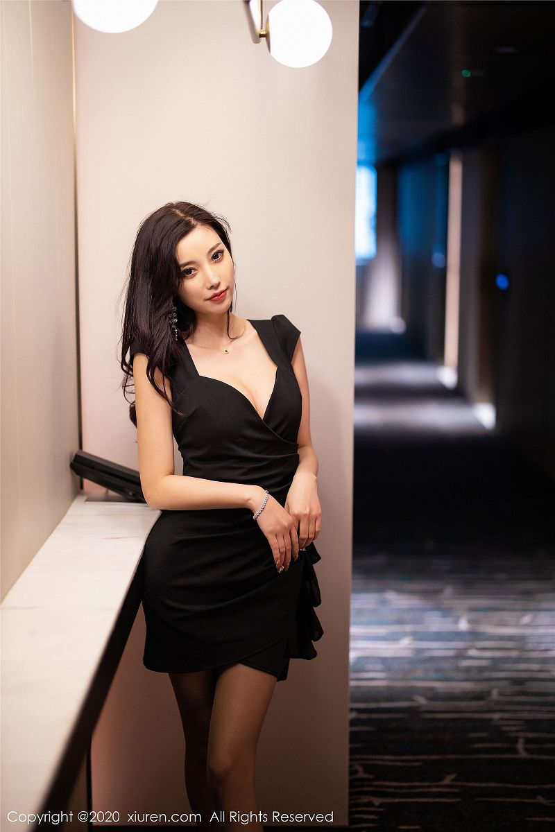 图片[5]-[秀人XIUREN] 2020.05.13 NO.2241 杨晨晨sugar-芒果图库