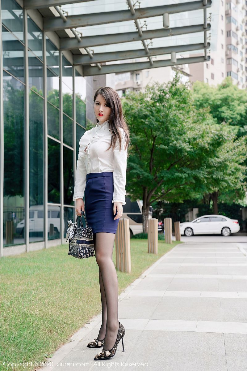 图片[4]-[秀人XIUREN] 2020.08.13 NO.2437 诗诗kiki-芒果图库