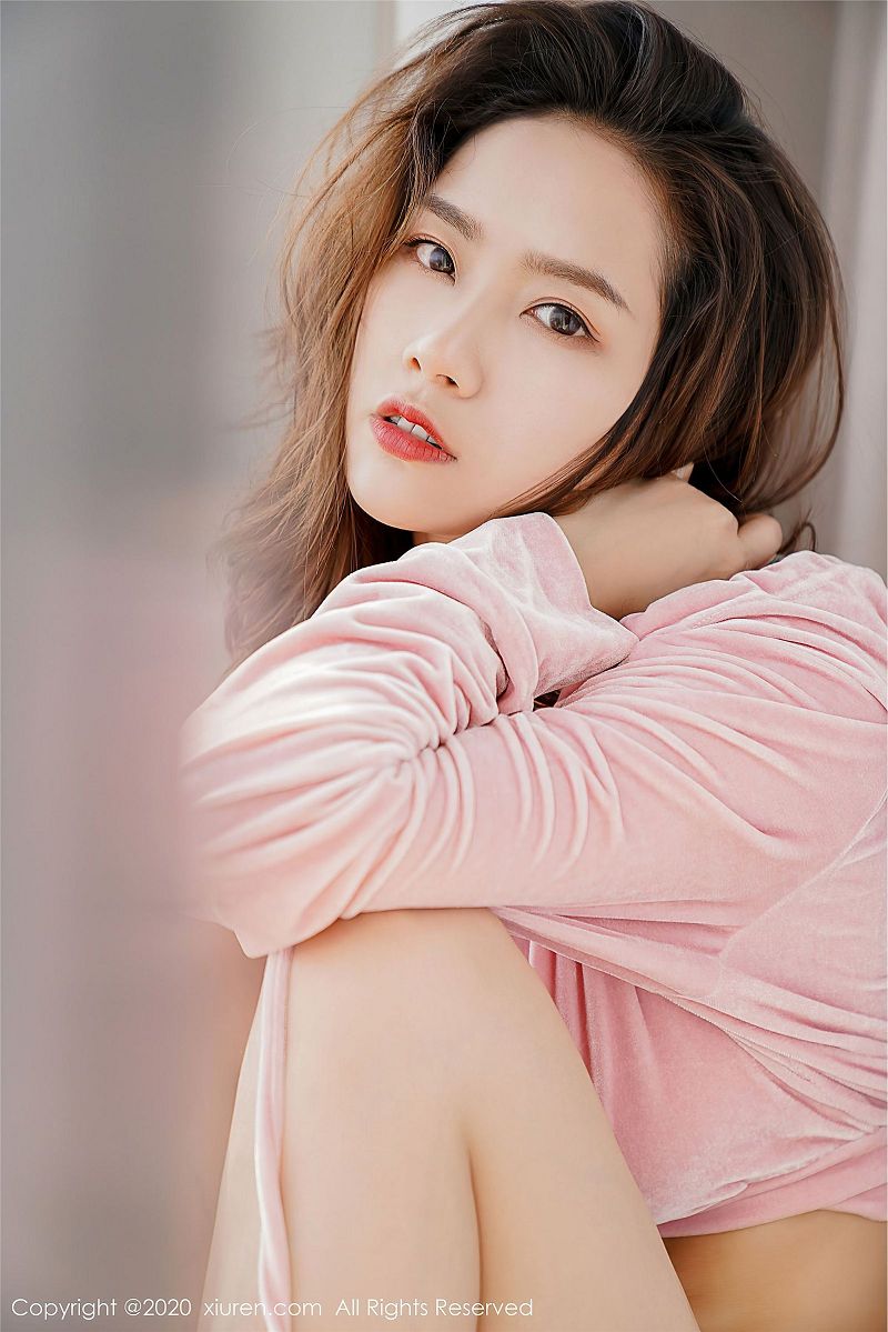 [秀人XIUREN] 2020.08.18 NO.2456 方子萱-芒果图库