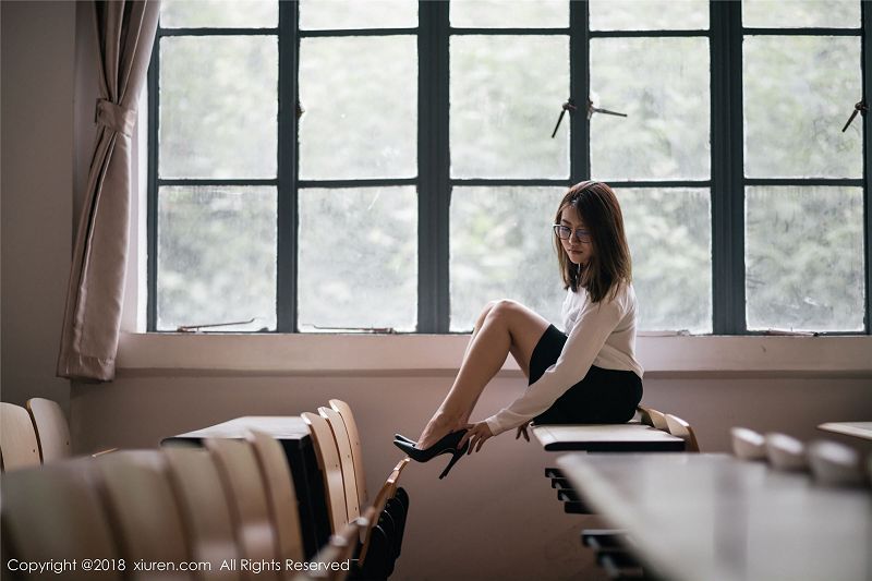 [秀人XIUREN] 2018.12.14 NO.1267 许诺Sabrina-芒果图库